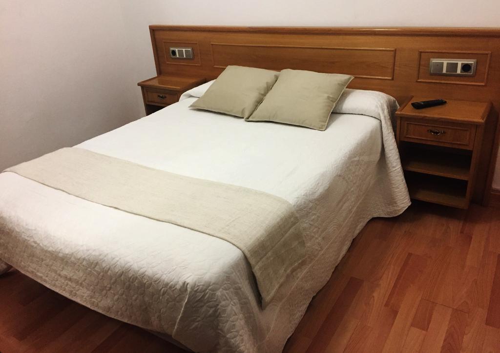 Hostal La Casilla Guitiriz Buitenkant foto